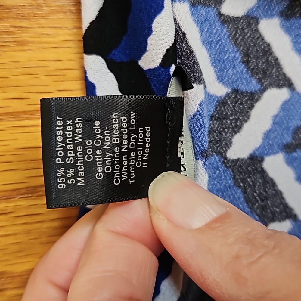 Chevron Patterned Blue Top - Picture 3 of 5